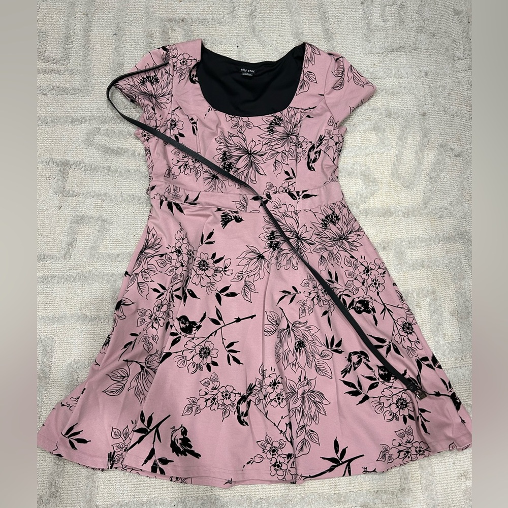 City Chic Floral Dress - Picture 1 of 3